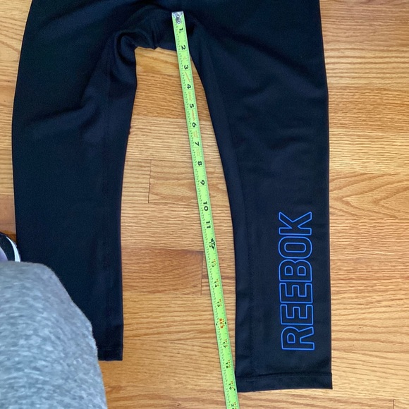 Reebok Skinny Capris - Picture 13 of 13